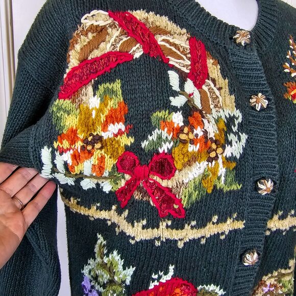 Vintage 1997 Tiara International Embroidered Sweater Cardigan Size S - Picture 4 of 16